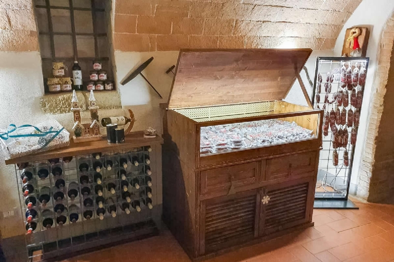 OMIF Refrigerated Showcases furniture for Refrigerated Showcases (Agriturismo Casanova di Pescille)