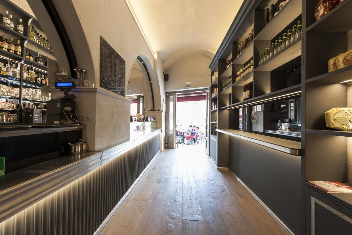 OMIF arredo Bar Caffetterie Lounge Bar per Bar Gran Caffè Siena