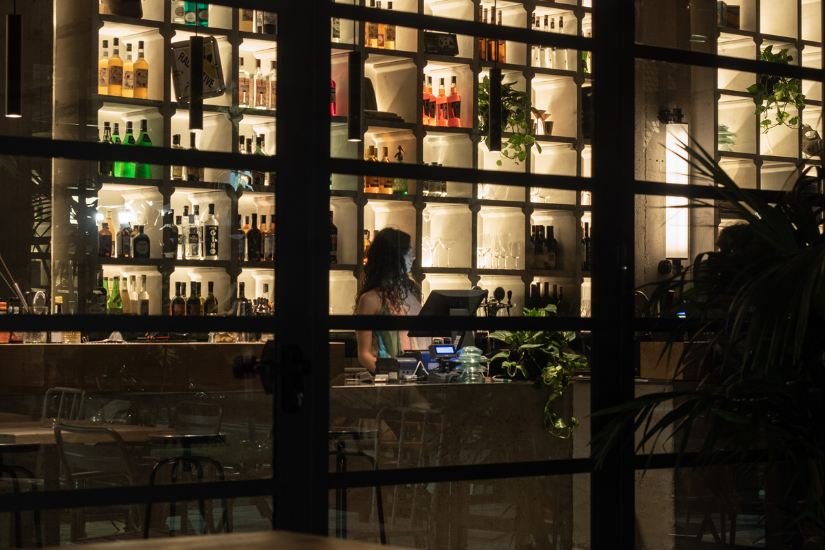 OMIF arredo Bar Caffetterie Lounge Bar per Moebius Milano