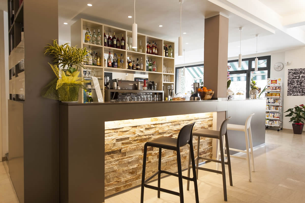 OMIF arredo Bar Caffetterie Lounge Bar per Bar Lo Stop Torrita di Siena
