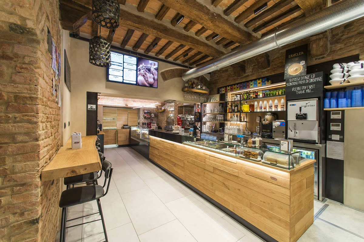 OMIF arredo Bar Caffetterie Lounge Bar per Bar Mille Voglie Yogurtino Siena centro