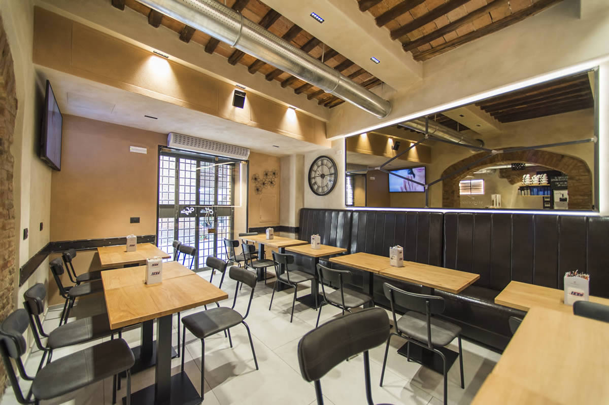 OMIF arredo Bar Caffetterie Lounge Bar per Bar Mille Voglie Yogurtino Siena centro