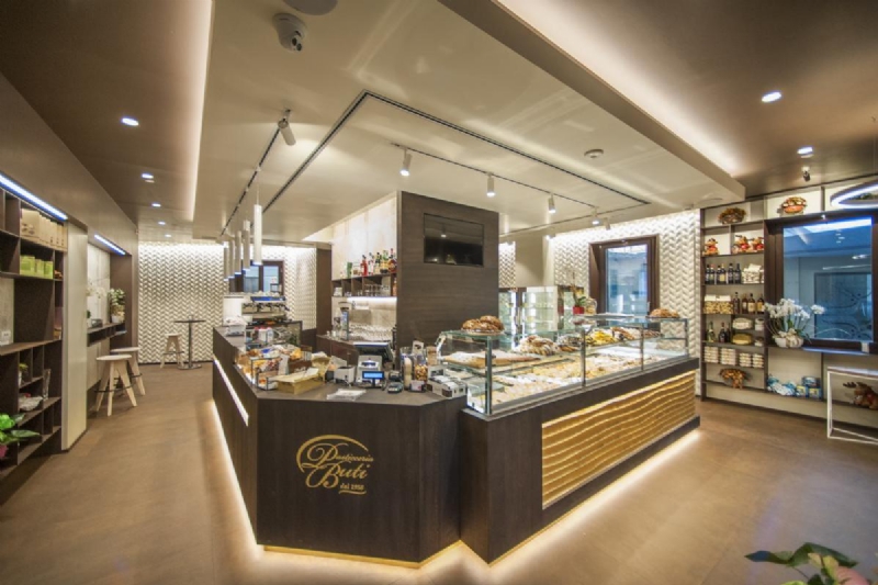 Realizzazione arredi Pasticcerie - Gelaterie come Pasticceria Buti - Siena centro by OMIF
