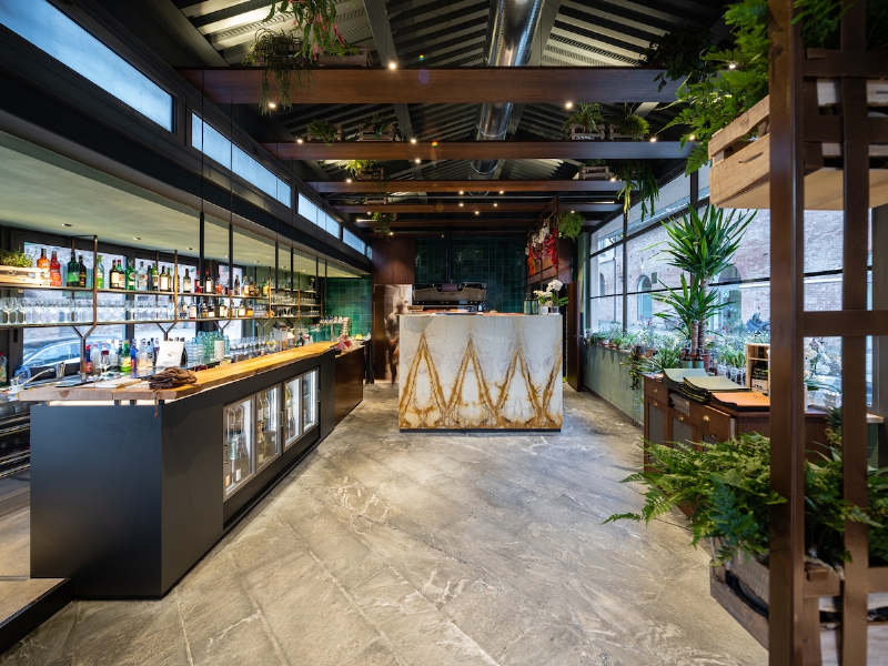 Realizzazione arredi Bar - Caffetterie - Lounge Bar come Pizzichi e Bocconi – Siena by OMIF