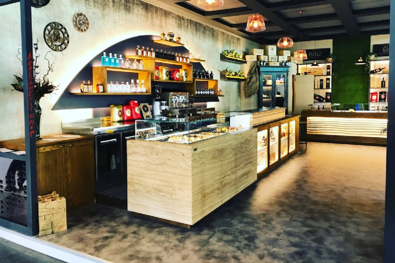 Realizzazione arredi Bar - Caffetterie - Lounge Bar come Bar Lo Sport - Sarteano by OMIF