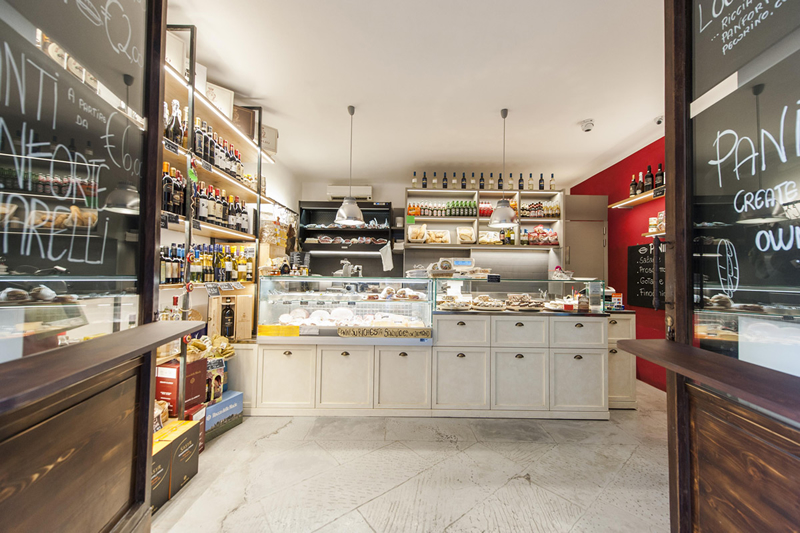 Arredi per Typical shop per Il Bocconcino - Siena - OMIF