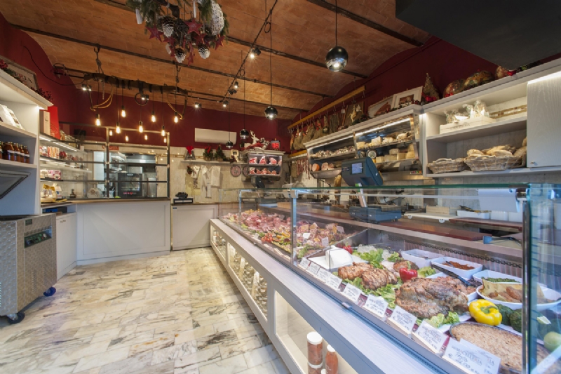 Realizzazione arredi Gastronomie - Locali Tipici come La Macelleria di Alessio e Riccardo by OMIF