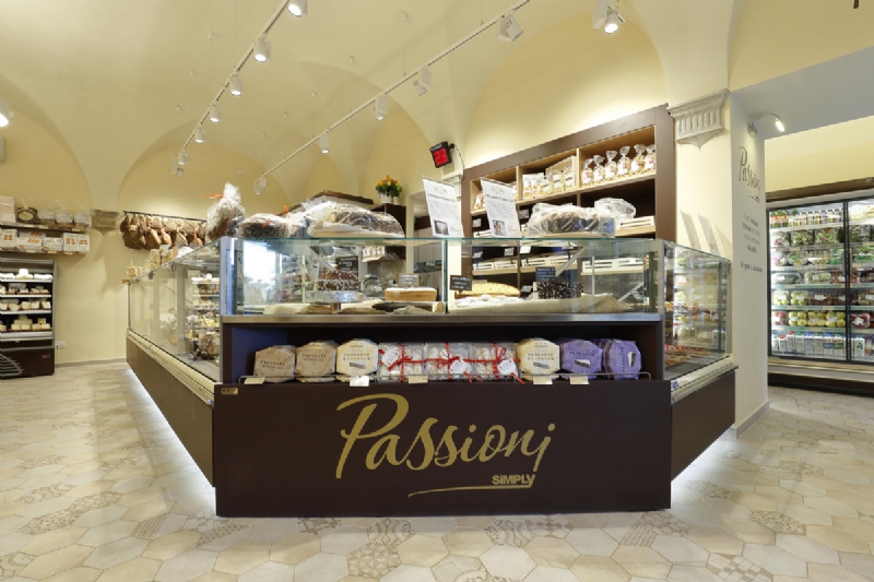 Realizzazione arredi Gastronomie - Locali Tipici come Passioni Simply - Siena by OMIF