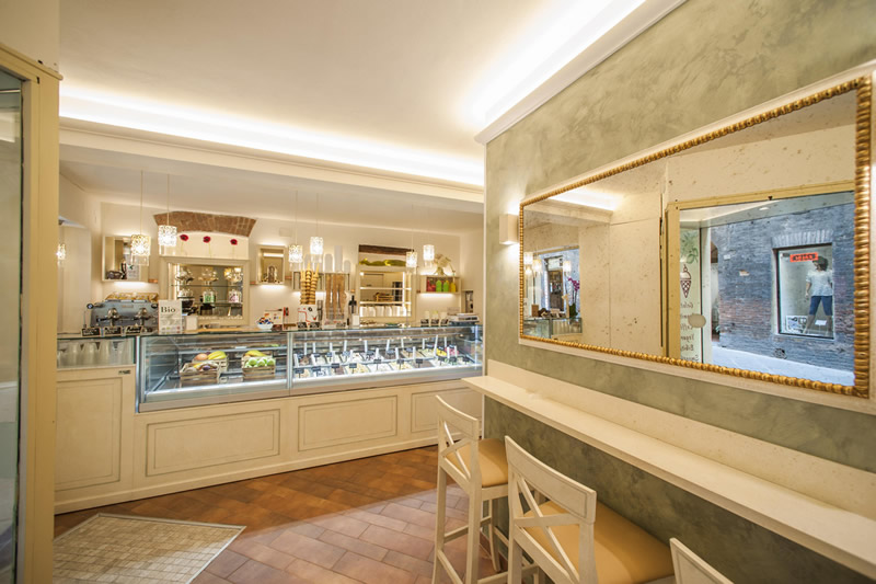 Arredi per Backery - Ice Cream Shop per La Mandorla - Siena center - OMIF